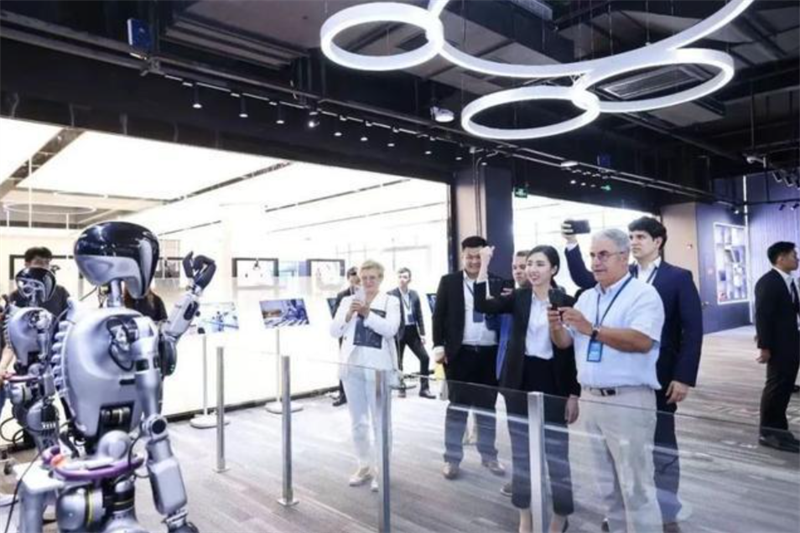 The humanoid robot industry is entering a period of explosive growth