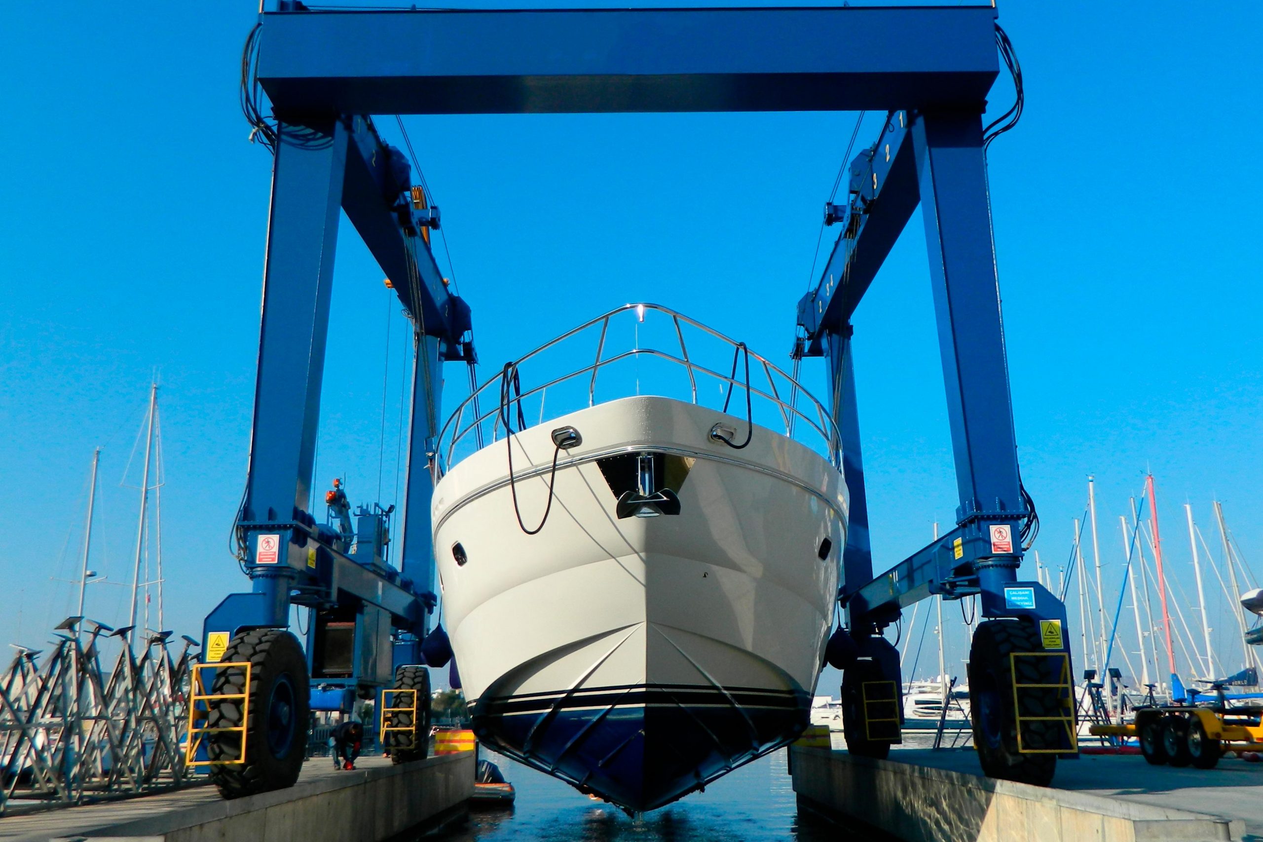 m drive application slewing drive for lifting boat crane port scaled